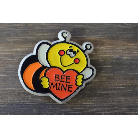 Vintage Hallmark Cards Pin Be Mine Valentines Bee - Picture 1 of 3